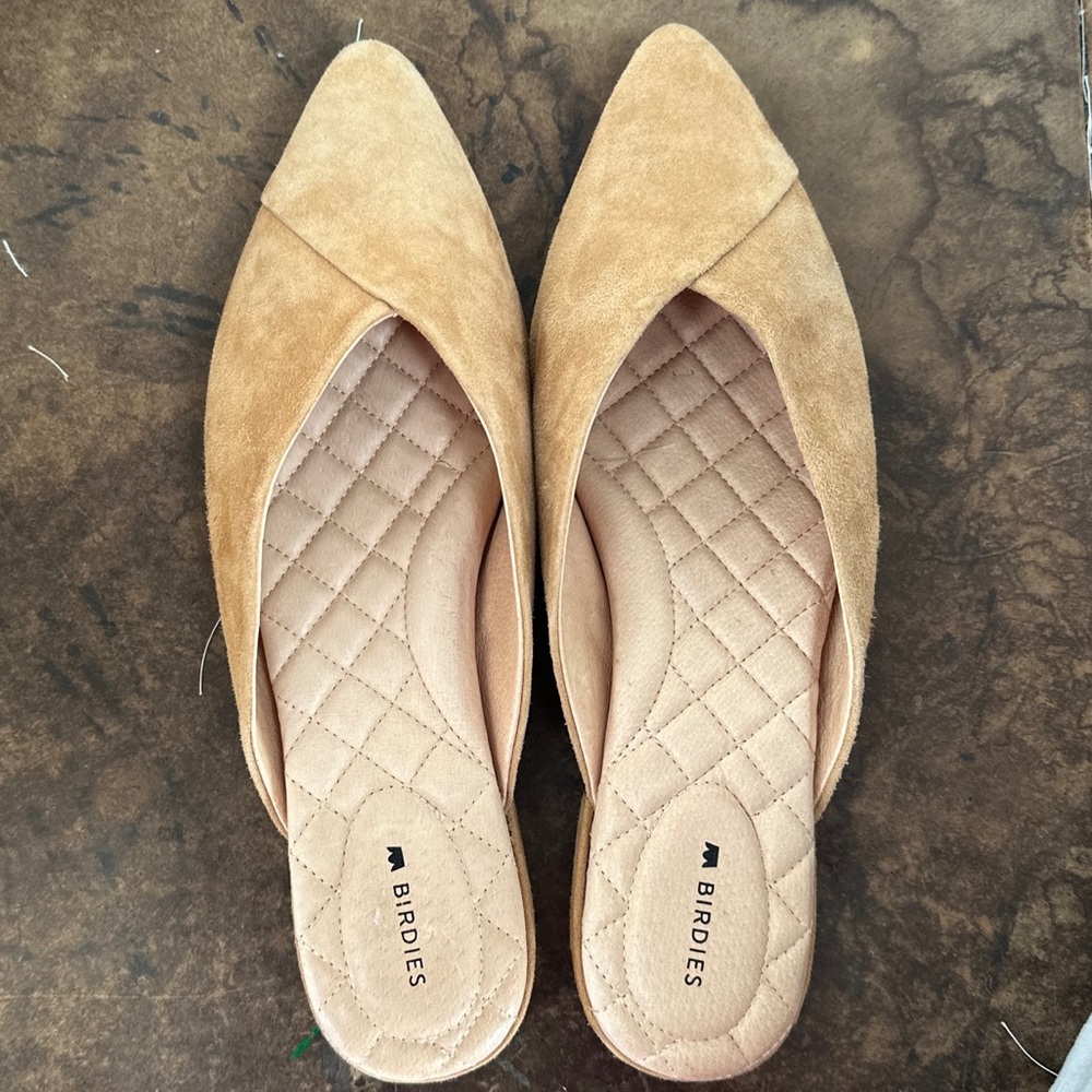 Birdies The Swan Mules in Golden Oak Suede Sz 9